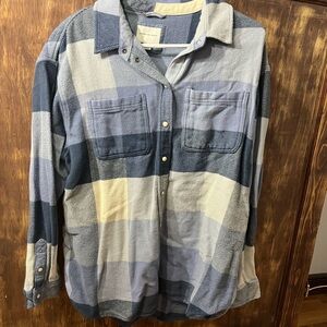 American Eagle Outfitters Navy and Cream Plaid Shirt